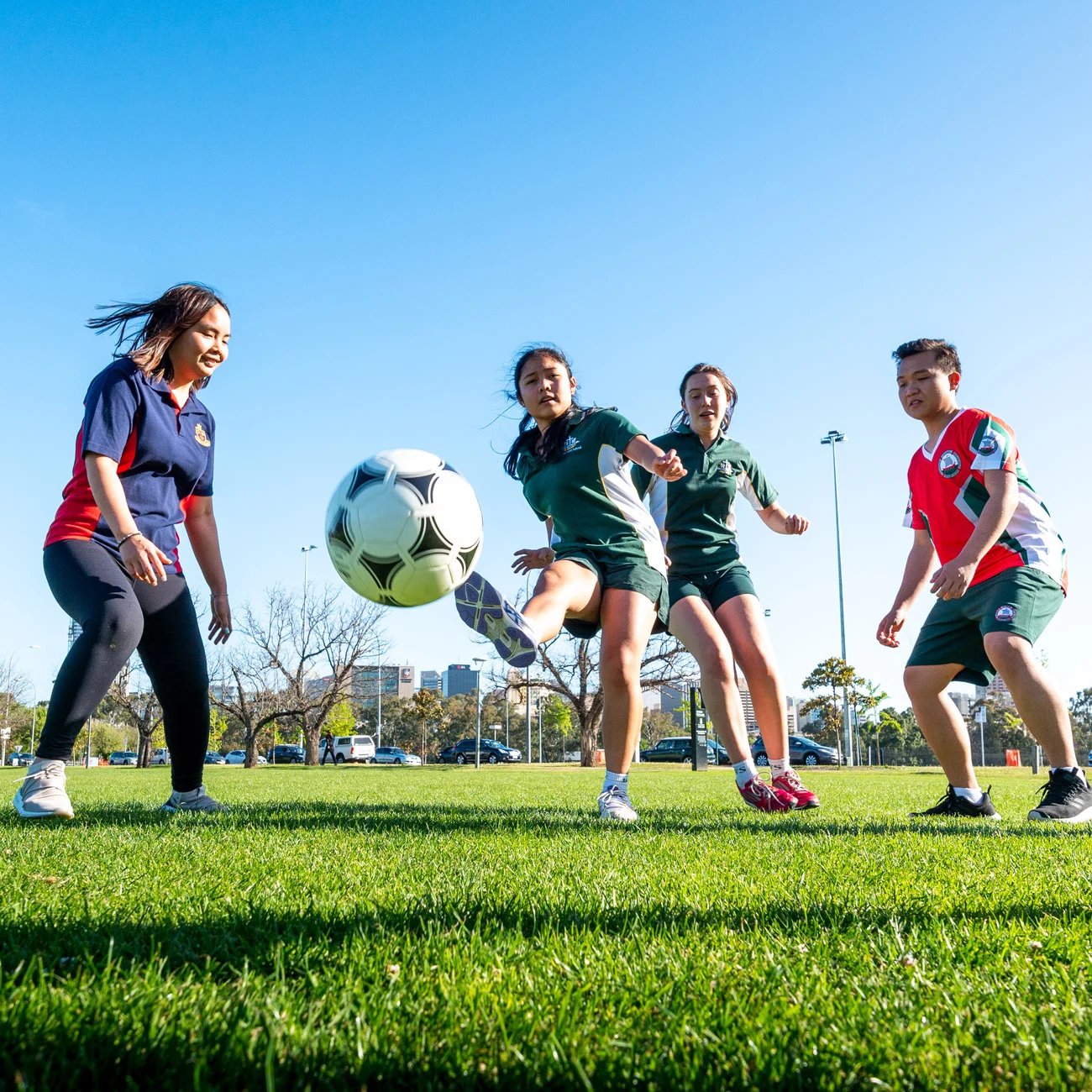 与顶级球队 与顶级球队